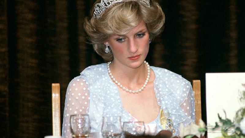 Scrisoare emoționantă a Prințesei Diana, dezvăluită după 23 de ani. Rândurile scrise de ea sunt cutremurătoare: “Lumina va apărea la capătul tunelului”