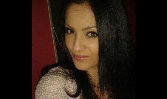 Așa ceva vezi numai &icirc;n filme! O t&acirc;nără din Constanța le-a cerut polițiștilor să-i sune iubitul pentru a o cere de soție, dar &icirc;n schimb au arestat-o