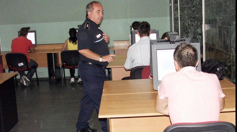 Evaluarea cunostintelor cu ajutorul chestionarelor auto