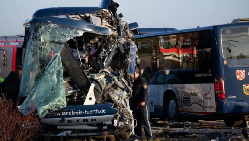 Tragedie în Bavaria! Două autobuze școlare, în care se aflau 40 de copii, s-au ciocnit frontal: Sunt mai multe victime