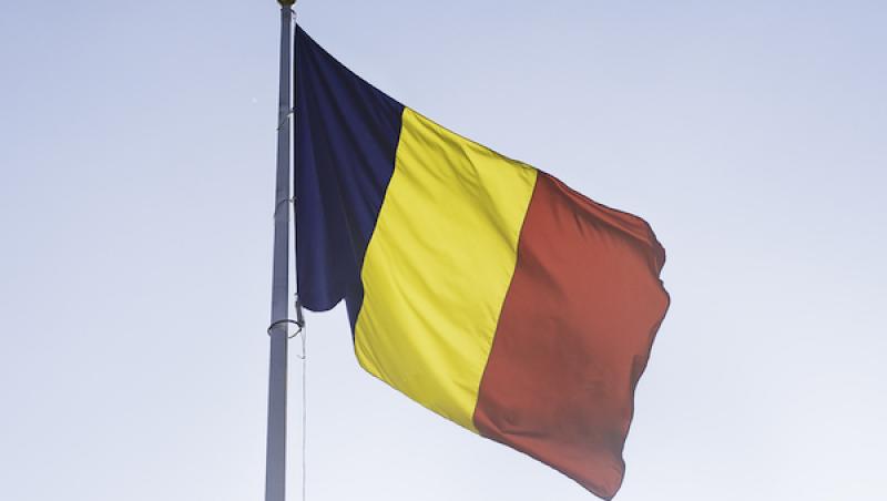 Surpriză de proporții! Ce a apărut pe steagul României! Toată lumea s-a înghesuit să fotografieze!