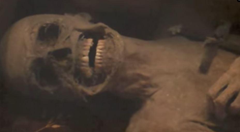 Oamenii de știință au descoperit misterul unui cadavru de 300 de ani al unui preot austriac păstrat aproape intact! Ce fel de viață a dus preotul și de ce vicii suferea