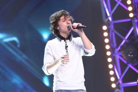 A plecat de la strană și a venit să facă show! Niculae Moldovan a cântat cu dăruire „Human”, pe scena „X Factor” - VIDEO