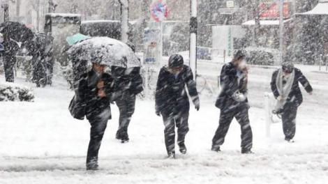 Prognoza meteo în weekend. A venit iarna! Zonele țării afectate de ninsori în următoarele ore