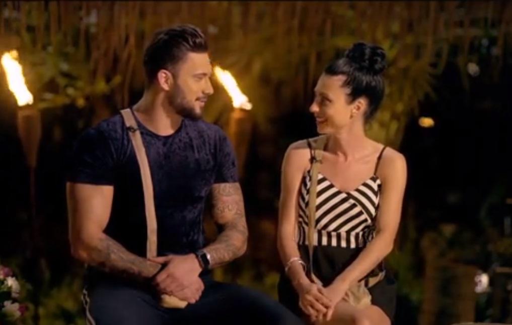 Cati, surpriză de proporții la Bonfire, la &bdquo;Insula Iubirii&rdquo;. Ce &icirc;i pregătește, de fapt, ispita - VIDEO