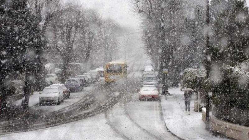 E prăpăd în toată țara! Codul galben de ninsori pentru 32 de județe și București a adus viscol puternic și probleme în trafic