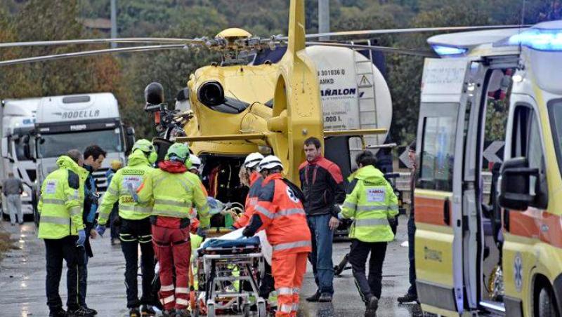 Două tinere, rănite într-un accident grav, în nordul Italiei! Una dintre ele se zbate între viață și moarte! A fost dusă la spital cu ELICOPTERUL