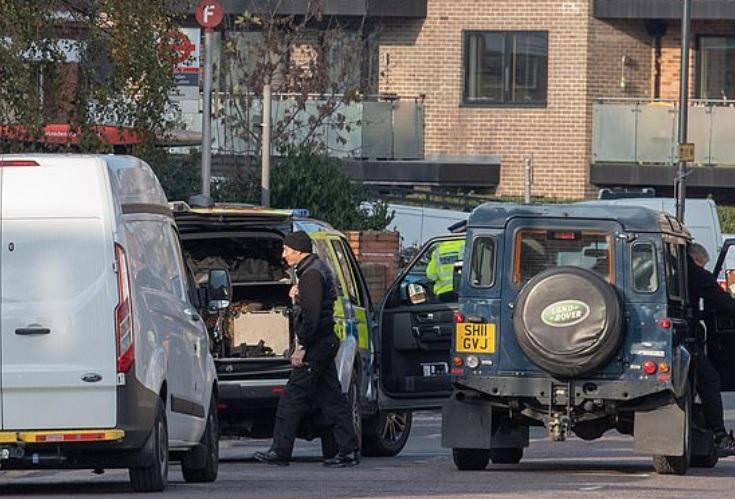 Alertă maximă! Două bombe au fost găsite &icirc;ntr-un apartament. Locatarii blocului nici nu bănuiau