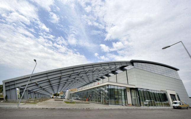 Laserul de la Măgurele, cel mai puternic din &icirc;ntreaga lume, a fost pus &icirc;n funcțiune! Capacitățile uluitoare pe care le are! Cum va putea ajuta la tratarea cancerului