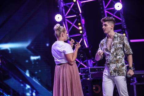 O alegere neobișnuită pentru o asemenea trupă. Andreea și Bișu au fost regina și regele scenei la X Factor: „Ce taree...”
