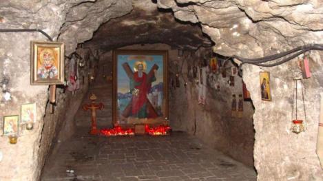 Sf Andrei. Ce semnifică Pelerinajul la Mănăstirea Peștera Sf Apostol Andrei