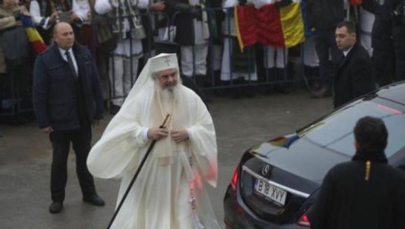 Bolidul de 140.000 de euro cu care Patriarhul Daniel a sosit la Catedrala Mântuirii Neamului nu are poliță RCA validă! Explicațiile Patriarhiei