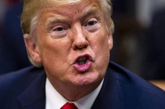 Trump declară război Chinei! Tarifele pe care vrea să le impună aruncă piața economică &icirc;n aer. Ce efecte a cauzat deja