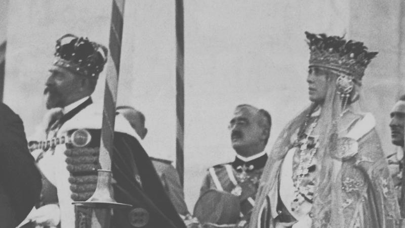 Carol al II-lea, adoratul blestem al Reginei Maria. În 1918, viitorul Rege întorcea spatele României “la ceasul când țara îndura cea mai grea umilință, pentru o femeie!”