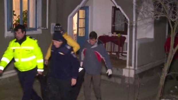 Descoperire ȘOCANTĂ. Un polițist din Pitești și fiul său de 3 ani, găsiți MORȚI &icirc;n casă!