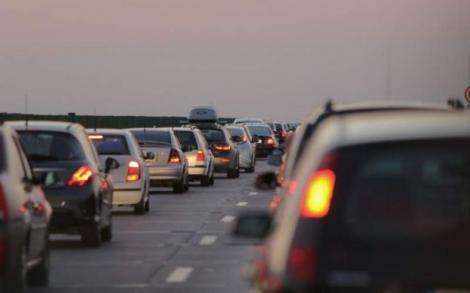 ATENȚIE, șoferi! Aglomeraţie pe Autostrada A1 Piteşti - Bucureşti, la intrarea în Capitală