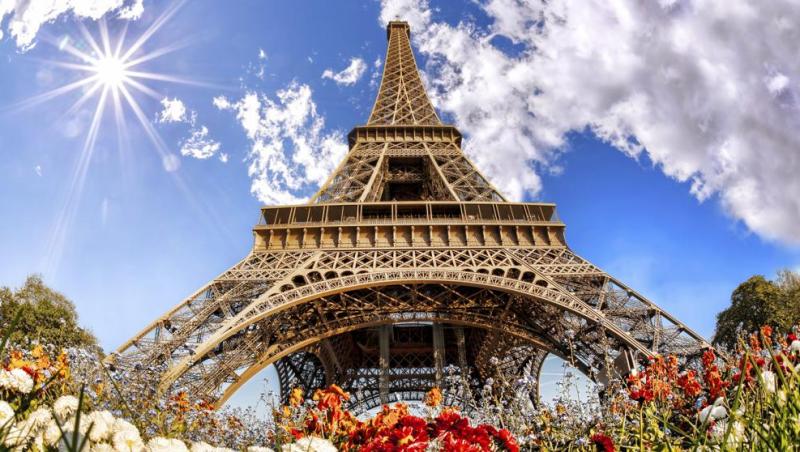 Licitație inedită în Franța! Un segment din scările Turnului Eiffel este scos la licitație! Suma neașteptată pe care specialiștii o estimează
