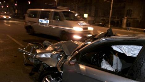 Accident în care au fost implicate opt mașini, în urmă cu puțin timp, în Capitală! Sunt trei victime