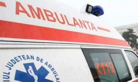 Panică în Timișoara! O ambulanță cu pacient a fost implicată într-un accident