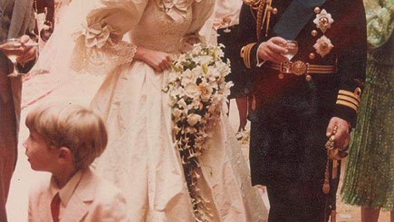 Imagini nemaivăzute de la nunta Prințesei Diana cu Prințul Charles! Detali uluitoare în fotografiile captate spontan – GALERIE FOTO