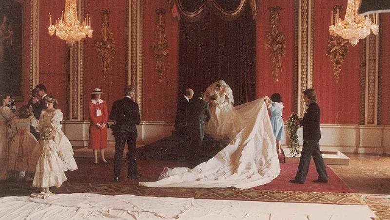 Imagini nemaivăzute de la nunta Prințesei Diana cu Prințul Charles! Detali uluitoare în fotografiile captate spontan – GALERIE FOTO