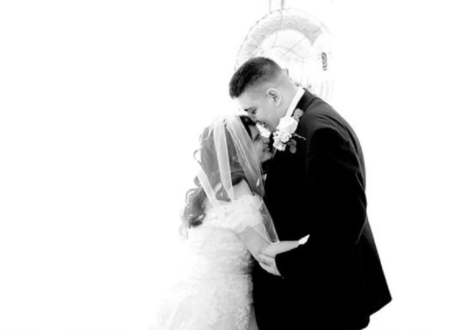 O femeie diagnosticată cu o formă de cancer, &icirc;n stadiu terminal, a murit! Mesajul sf&acirc;șietor al soțului: &rdquo;Sunt devastat!&rdquo; T&acirc;năra avea 36 de ani