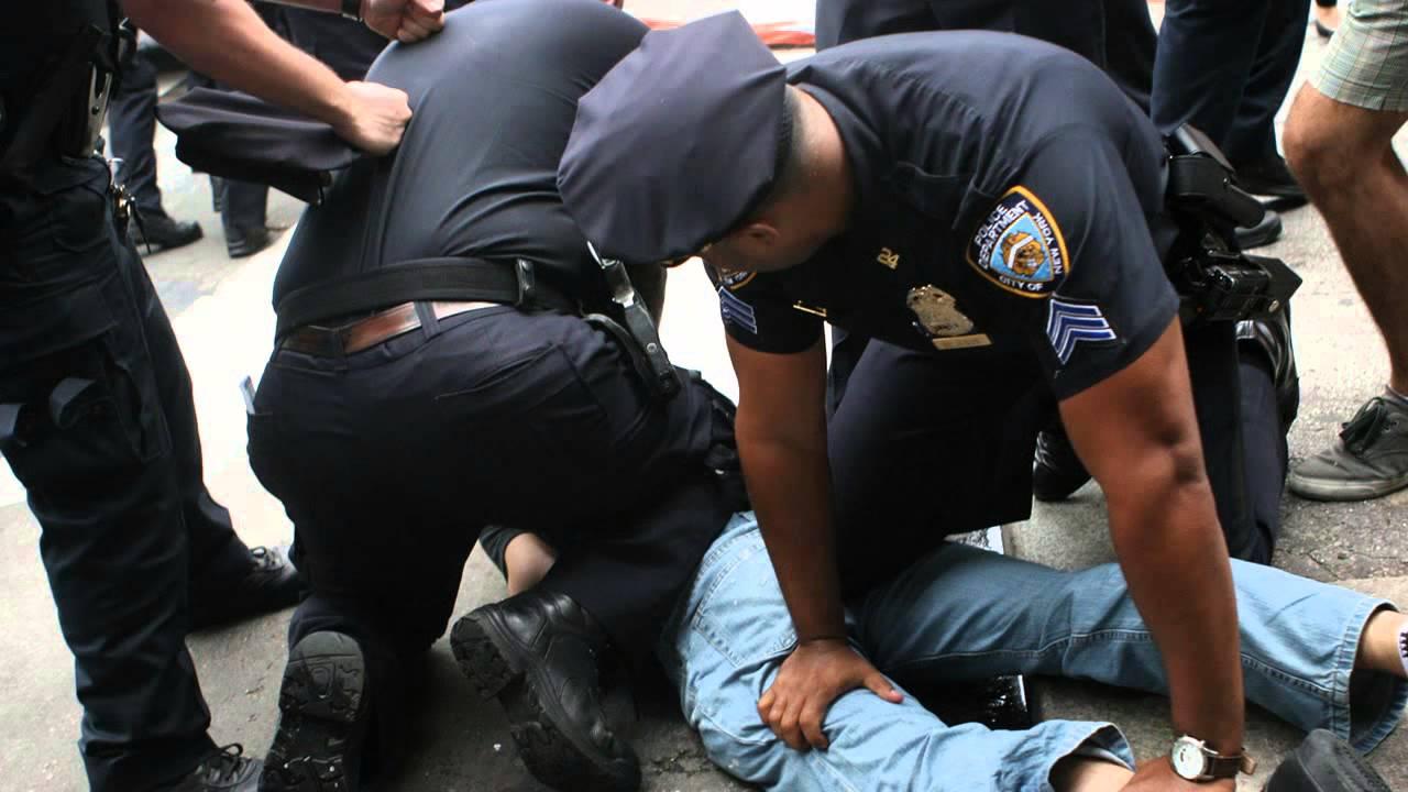 Momente desprinse din filmele de groază! Polițist italian sugrumat de un rom&acirc;n! Motivul este uluitor