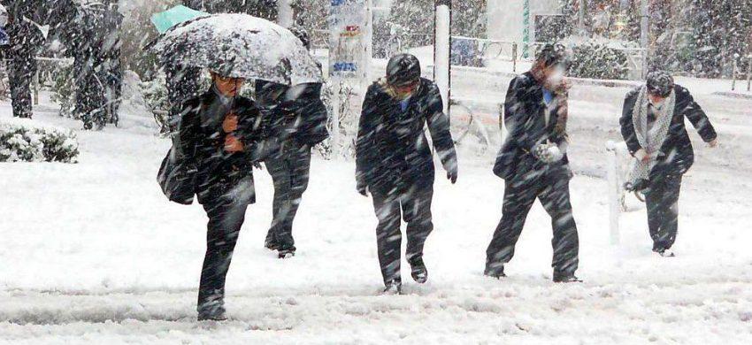 Cod portocaliu și cod galben de ninsori abundente și viscol! Anunțul de ultimă oră făcut de autorități