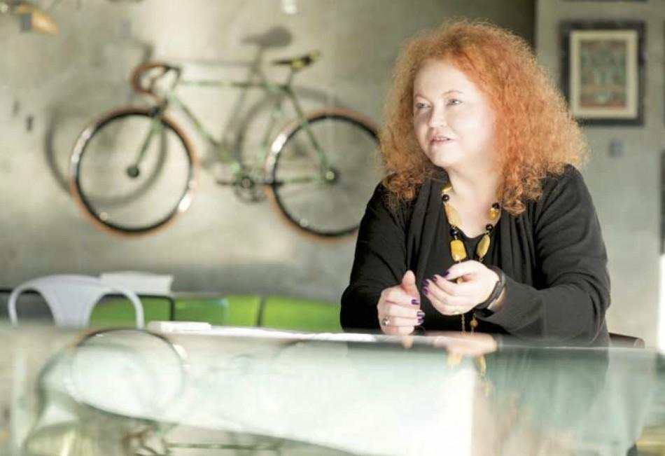 Top 8 cele mai frumoase colinde de Crăciun interpretate de Narcisa Suciu