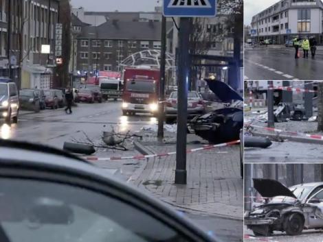 Ultima oră! Zece persoane rănite, după ce o maşină a intrat într-o staţie de autobuz, în Germania