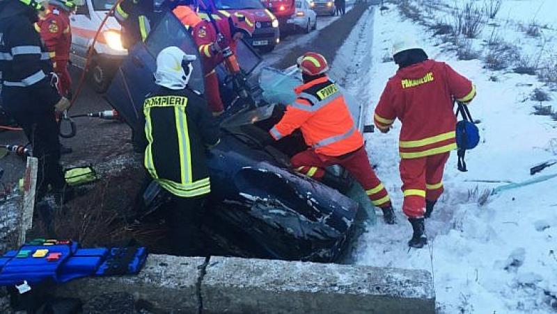 Accident grav la Sibiu! O familie cu trei copii dusă de urgență la spital după ce un tir a lovit puternic mașina în care se aflau!