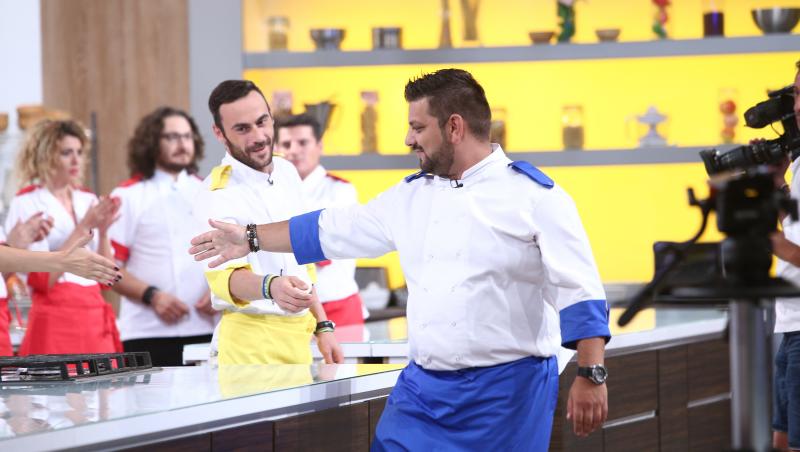 Chef Sorin Bontea mai pierde un concurent, în urma bătăliei culinare! Alexandru Ilinca a părăsit echipa albastră: “Mi-a căzut cerul în cap!