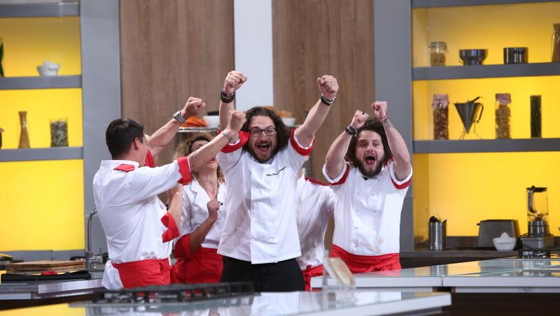 O nouă ediție savuroasă “Chefi la Cuțite” a început cu o probă pe măsură, emoții și preparate delicioase