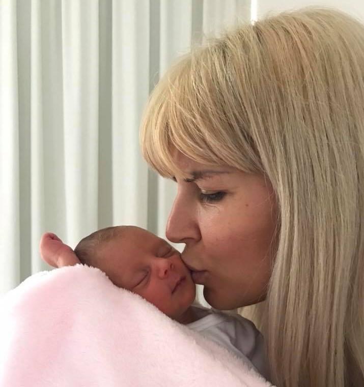 Prima declarație a Elenei Udrea, după eliberarea din arest! &bdquo;Dumnezeu a făcut o minune. Eu aş vrea ca fiica mea să fie m&acirc;ndră de mine&rdquo;