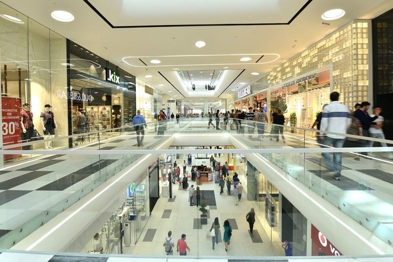 Cel mai mare proprietar de mall-uri din Rom&acirc;nia s-a prăbușit la bursă! Ce afaceri frauduloase stau la baza marilor companii