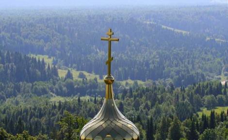 Noi „scântei” între Ucraina și Rusia! Biserici ortodoxe şi domicilii ale preoţilor, în vizor
