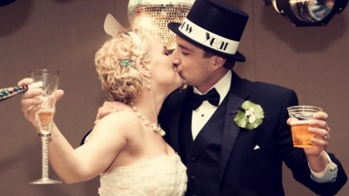 Revelion 2019. Tradiții și superstiții pentru noroc &icirc;n dragoste. Ce să faci la 12 noaptea