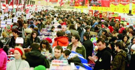 Revelionul îi prinde pe români la cumpărături! Care este programul hypermarketurilor și mall-urilor din toată țara