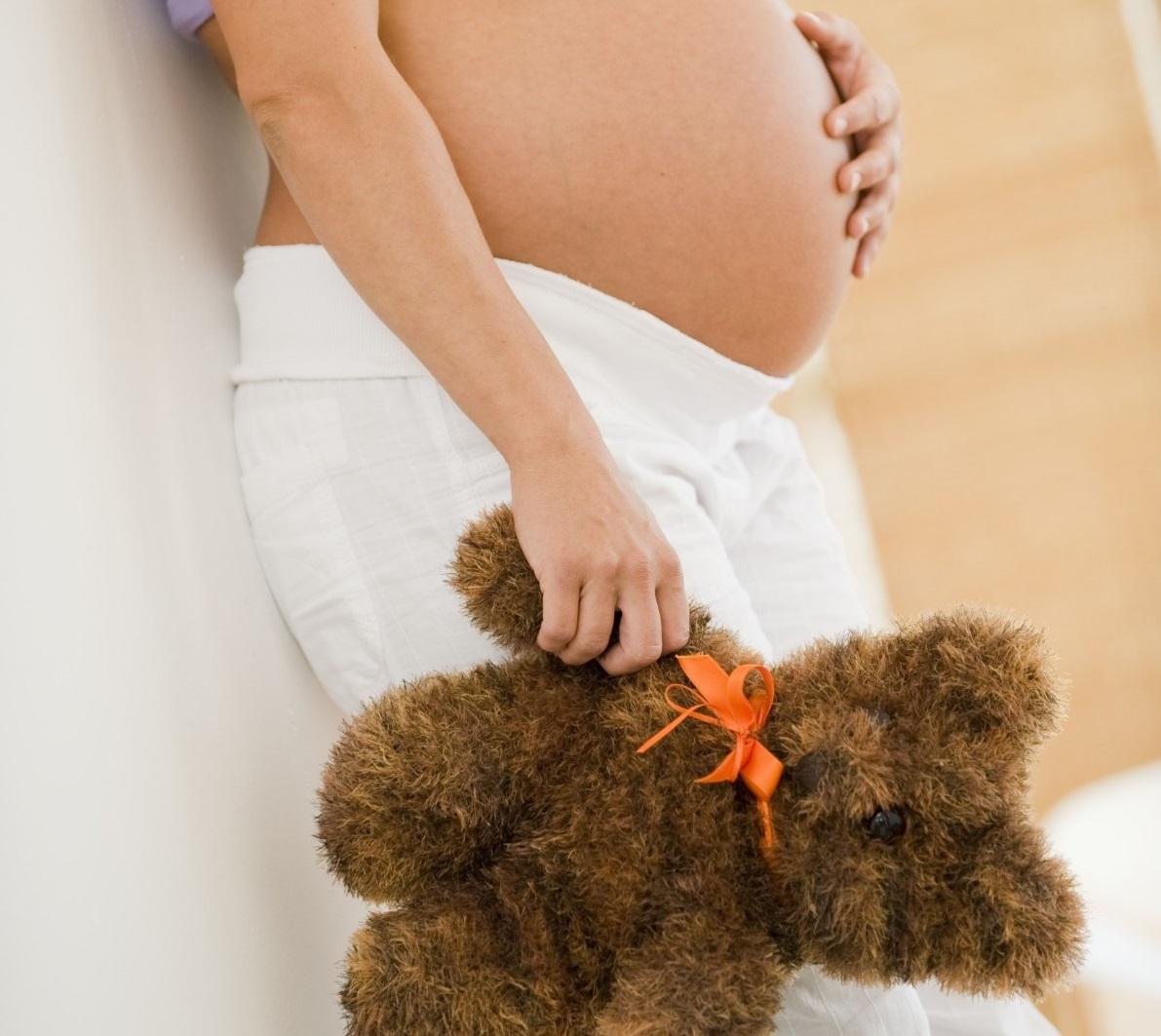 Ce tragedie! Un bărbat a fost obligat să aleagă &icirc;ntre viața soției lui sau a bebelușului lor. Modul emoționant &icirc;n care și-a justificat alegerea