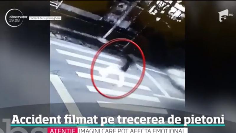 Momentul în care un bărbat a fost spulberat de o mașină, pe trecerea de pietoni, surprins de camerele video