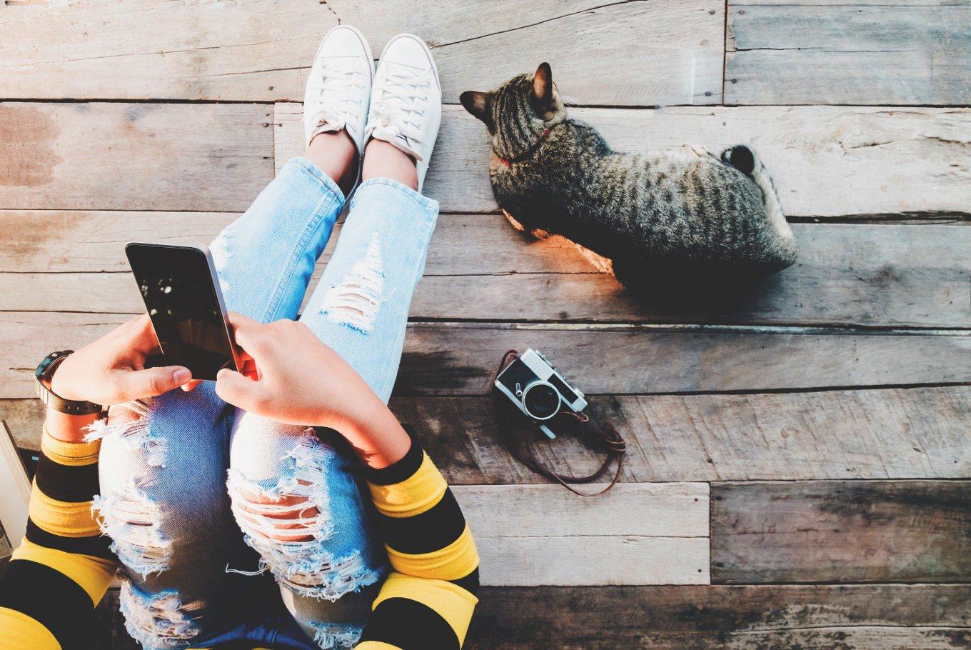 Smartphone-urile &icirc;i fac pe tineri mai nefericiți! Nici n-am fi crezut