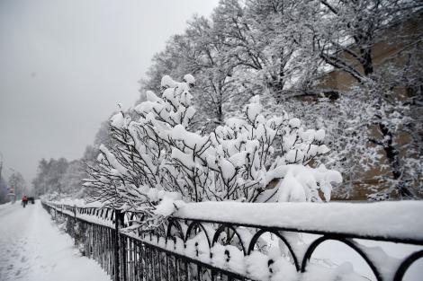 Iarnă în toată puterea cuvântului! Moscova, afectată de cele mai mari ninsori din iarna aceasta: "Ne aşteptăm la zăpezi şi mai mari în viitorul apropiat"