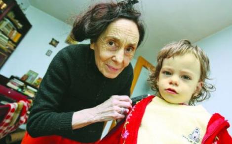 Din păcate încheiem săptămâna cu o veste tristă. A sosit sicriul pentru Adriana Iliescu, cea mai vârstnică mamă din istorie!