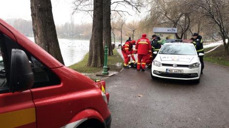 Cadavru găsit plutind pe lacul dintr-un cunoscut parc bucureștean. Poliția e în alertă maximă!
