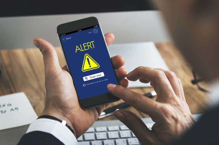 RO-ALERT! Toți rom&acirc;nii care &icirc;și vor cumpăra un telefon mobil trebuie să știe asta: &bdquo;Va fi instalat pe toate telefoanele. Obligatoriu!&rdquo;