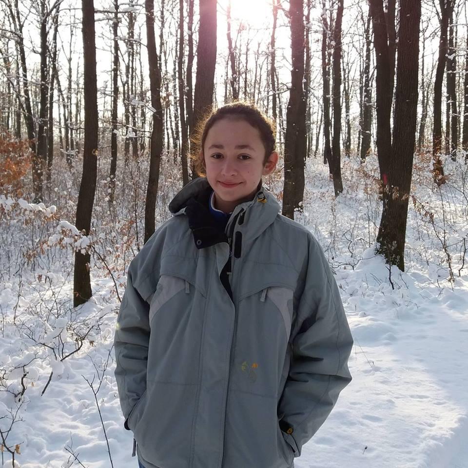 Vă mai amintiți de Anna Adronache, fetița care s-a luat la tr&acirc;ntă cu sistemul de &icirc;nvățăm&acirc;nt? T&acirc;năra din T&acirc;rgoviște și părinții săi au luat o decizie RADICALĂ &icirc;n privința viitorului fetei