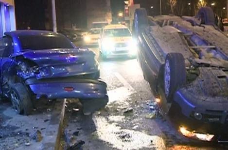 Accident teribil în București. O mașină s-a făcut praf! Polițiștii au rămas șocați când au văzut cine se afla la volan!