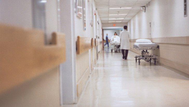 Serviciile private de sănătate le &icirc;ntrec pe cele de stat. Cum se extind afacerile private pe banii rom&acirc;nilor