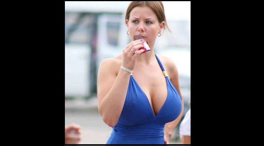 Doamne, cum a putut să vină fata asta &icirc;mbracată la o nuntă! Din cauza ei mireasa a fost pusă pe planul doi, toți invitații s-au uitat lung la detaliul ăsta!