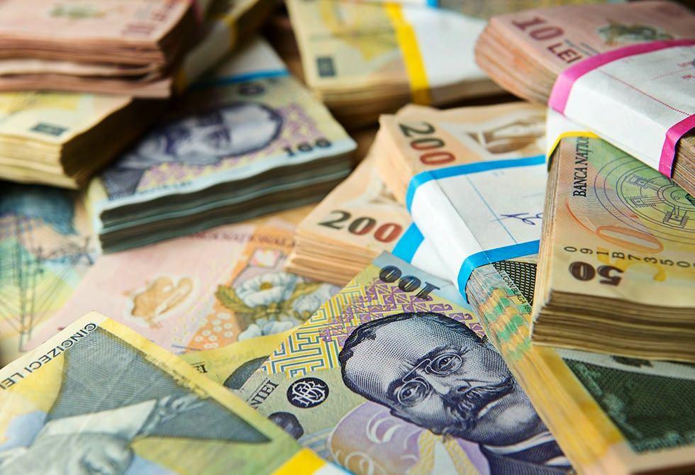 Statul &icirc;ți dă bani! Milioane de rom&acirc;ni vor beneficia de ajutor. C&acirc;ți primesc și cineva va beneficia de ei